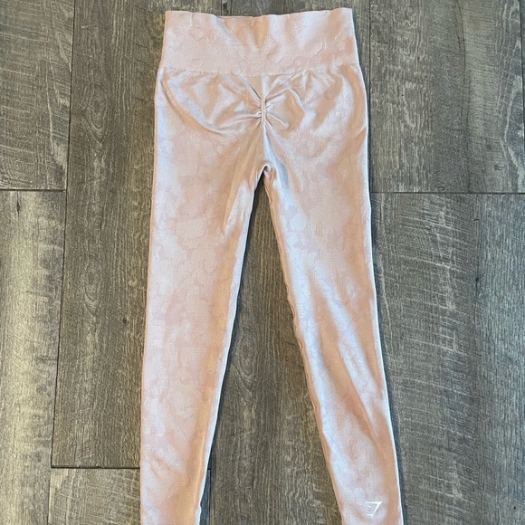 Women’s Gymshark Light Pink Adapt Leggings Size Small - Picture 4 of 7